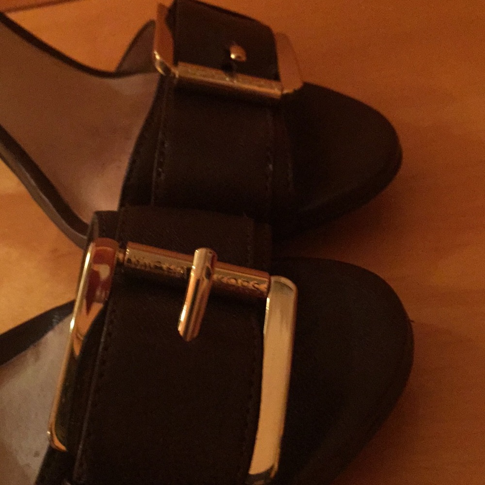Michael Kors Shoes - Picture 7 of 7